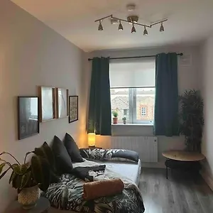 Central 1 Bedroom Appartamento